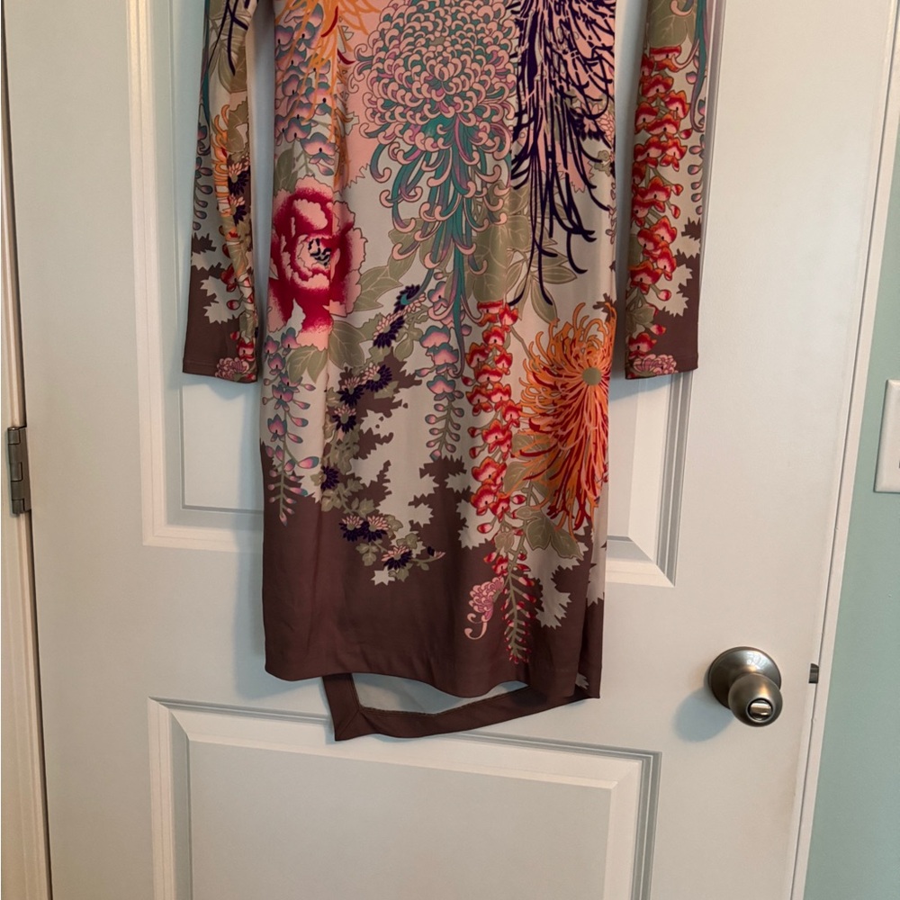 Hale Bob floral long-sleeved midi dress with gathered side and V neck. Sz small - Picture 6 of 9